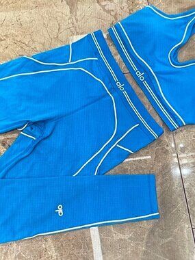 ALO Yoga Blue Leggings and Bra Set